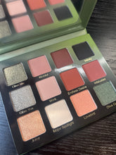 Load image into Gallery viewer, Violet Voss Olive You Forever palette
